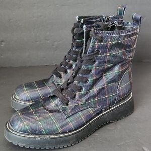 Madden Girl Black Plaid Lace-Up Combat Boots Size 8